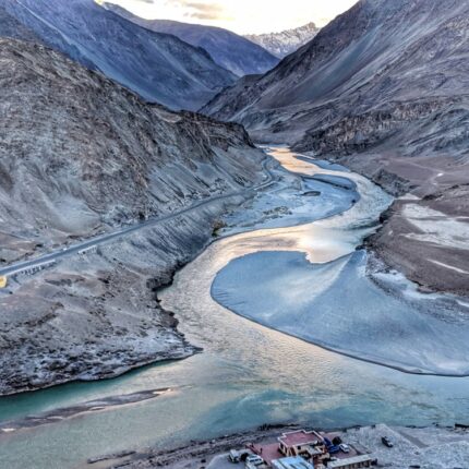 9 DAYS BIKE TRIPS TO LADAKH